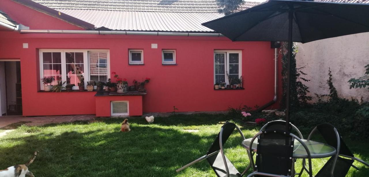 Keramický a výtvarný ateliér Konešín Exterior foto